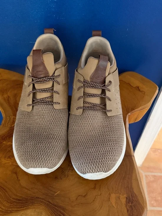 Men's Skechers  Classic Fit Delson-Camben Sneaker Size 11 - Picture 2 of 7